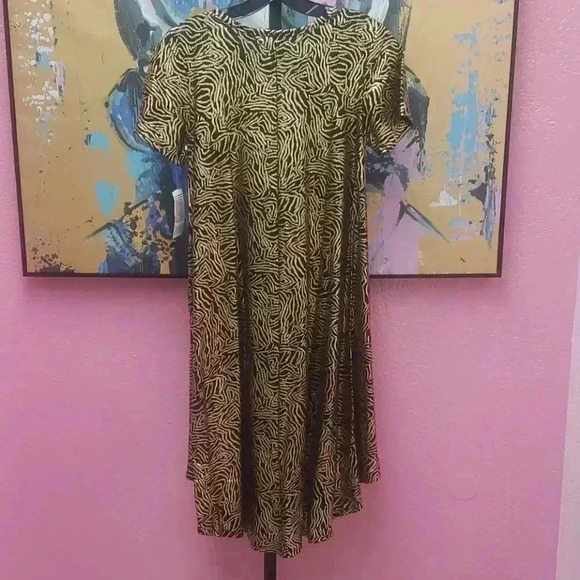 Lularoe Black and Gold Elegant Carly - Picture 6 of 6